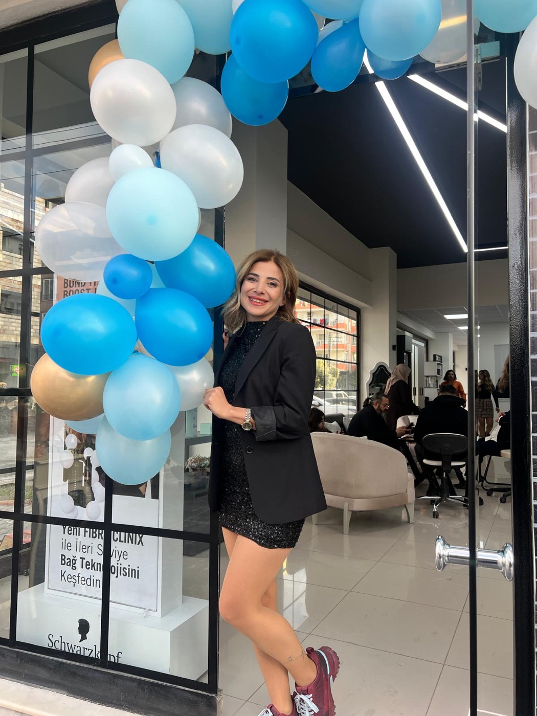 Özlem Tekin Beauty stüdyo girişi